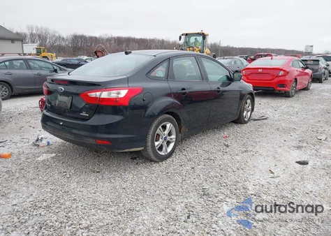 2014 Ford Focus Se z USA, uszkodzony, nr VIN 1FADP3F2XEL354191